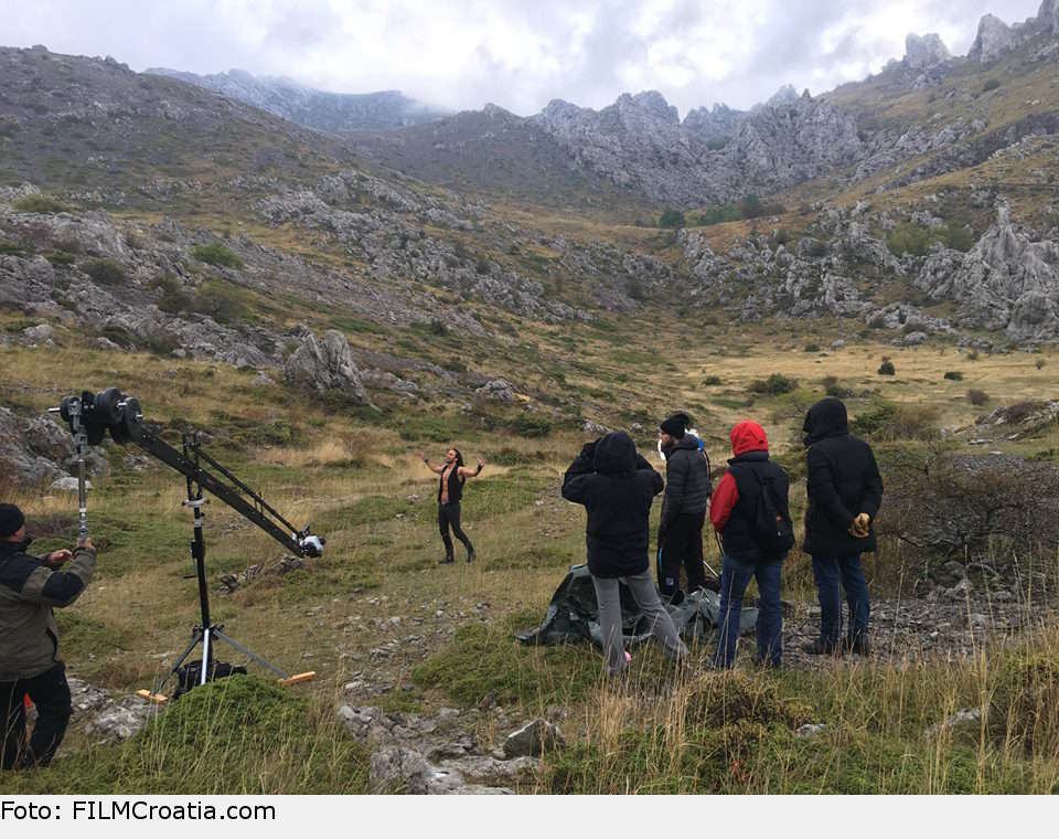 sasha di capri story of dakota 03