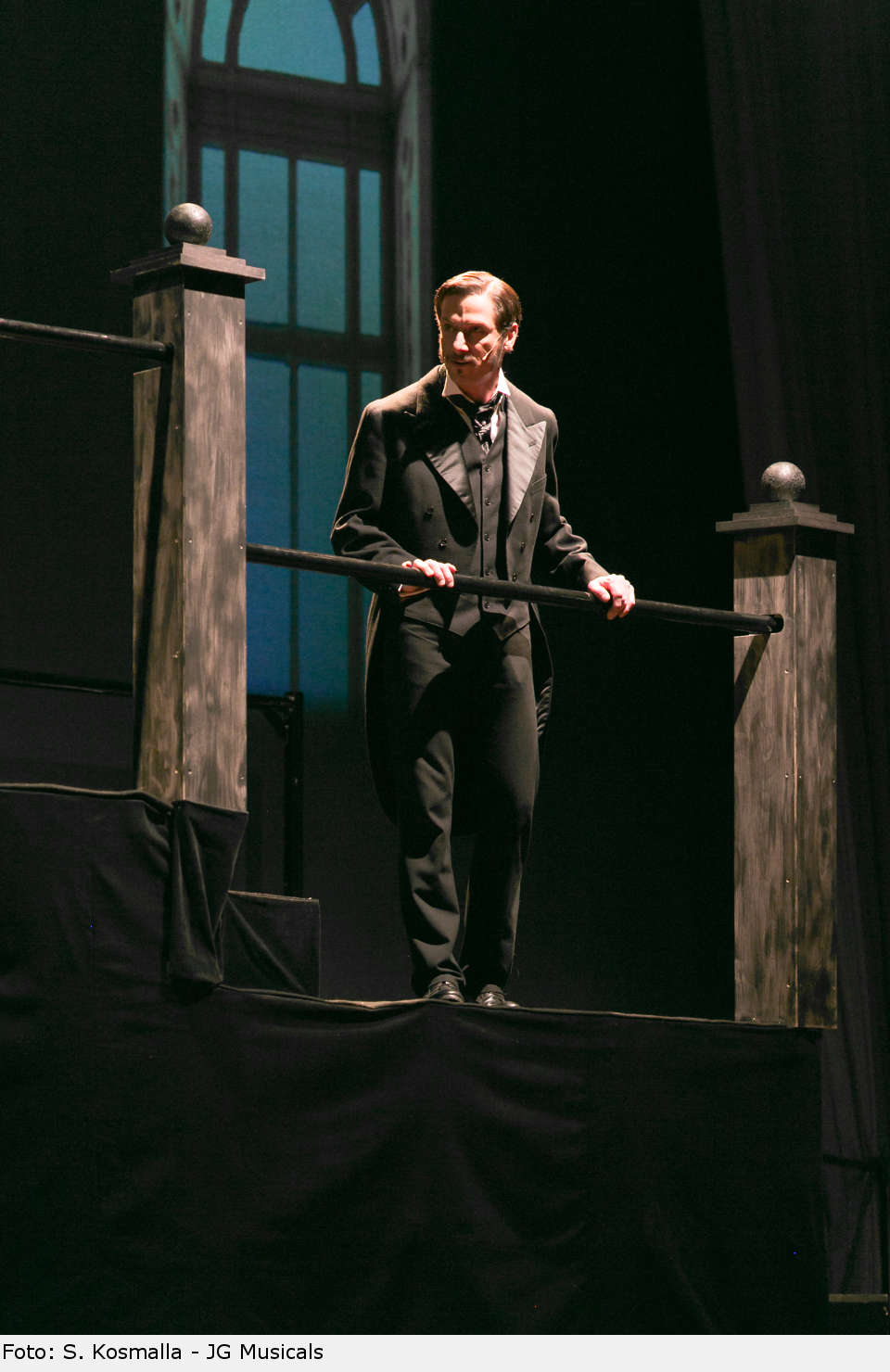 Autor, Komponist und Hauptdarsteller: Johann Günther als Jonathan. fate03