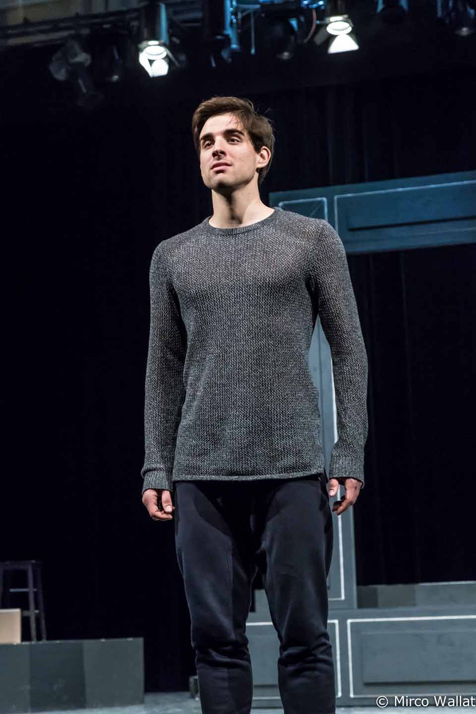 Mit der Dreiecksbeziehung Goethe-Lotte-Kestner befasst sich auch das Musical "Lotte", das 2015 in Wetzlar uraufgeführt wurde. Unsere Rezension findet sich unter http://www.musicalspot.de/lotte-wetzlar-06-2016 59Musical Goethe Auf Liebe und Tod Folkwang Uni