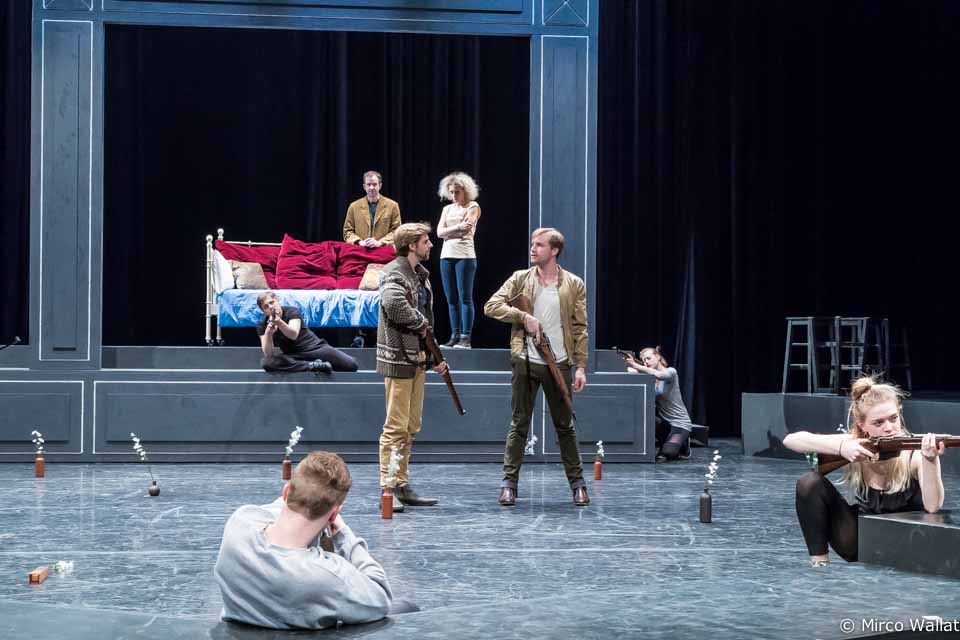 Jagd und Heiratsantrag verbnden sich zur Parellelszene. 78Musical Goethe Auf Liebe und Tod Folkwang Uni