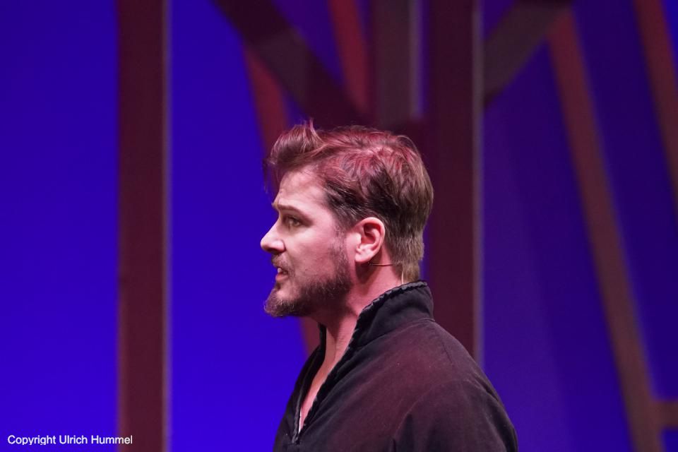 'Wie soll ich es dir sagen?' paepstin musical stuttgart 050