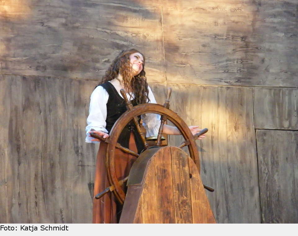 'Sie ist die geborene Anführerin' - Grace O'Malley (Katharina Nicolaus) the pirate queen 02