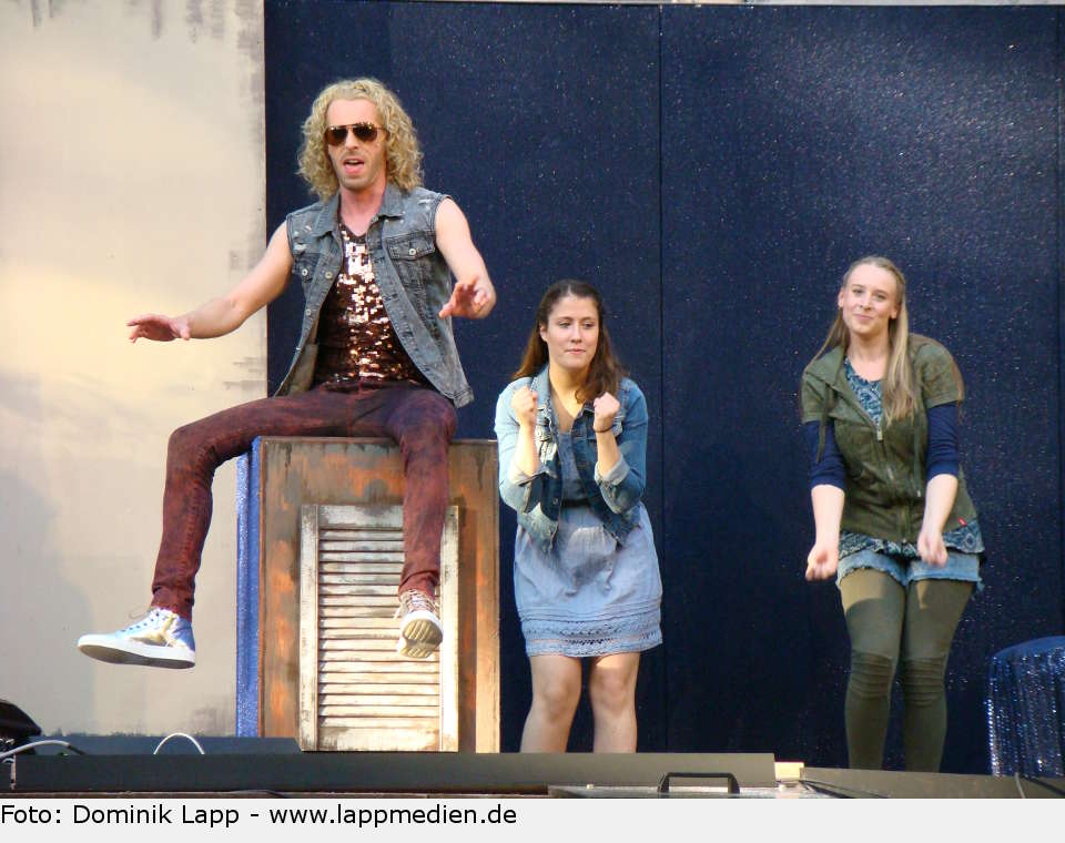 Christian Schöne (Monty) saturday night fever 04