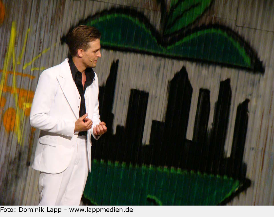 Alexander Klaws (Tony Manero) saturday night fever 20